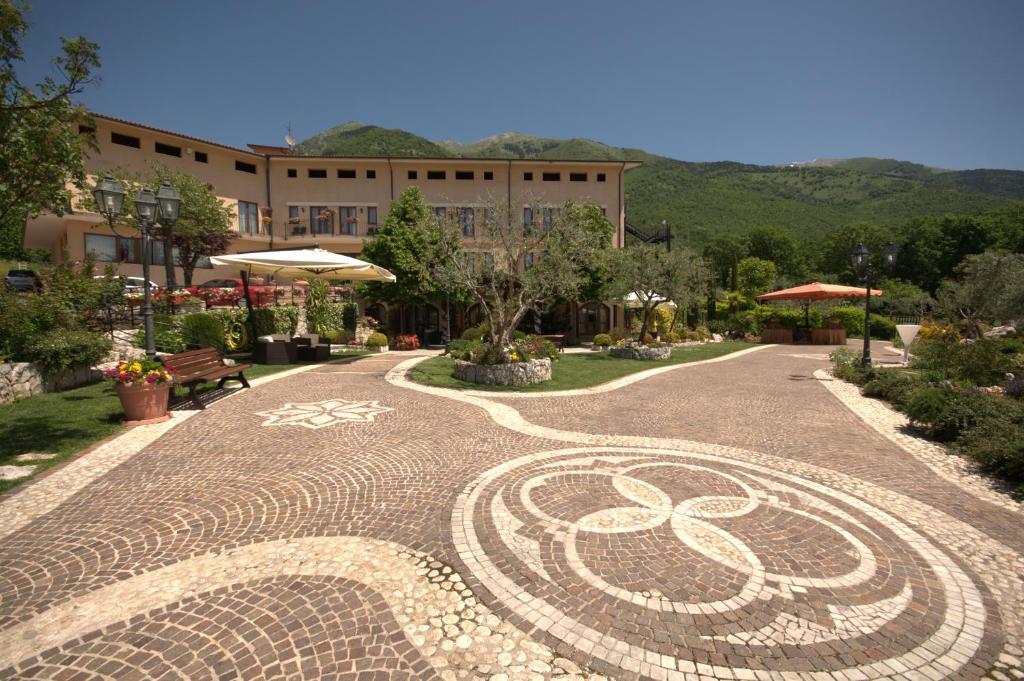 Hotel La Grotte San Donato Val di Comino Bagian luar foto